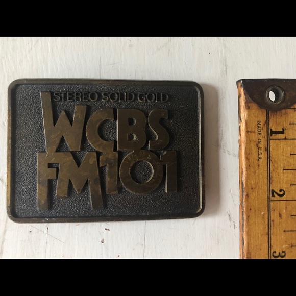 Vintage WCBS FM101 Stereo Solid Gold Belt Buckle - Picture 5 of 6